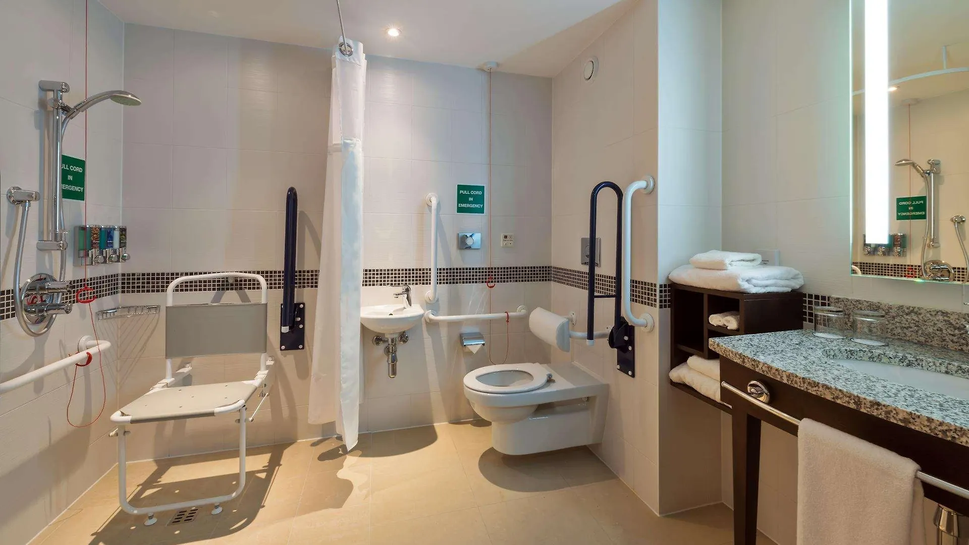 Hampton By Hilton Luton Airport Hotel