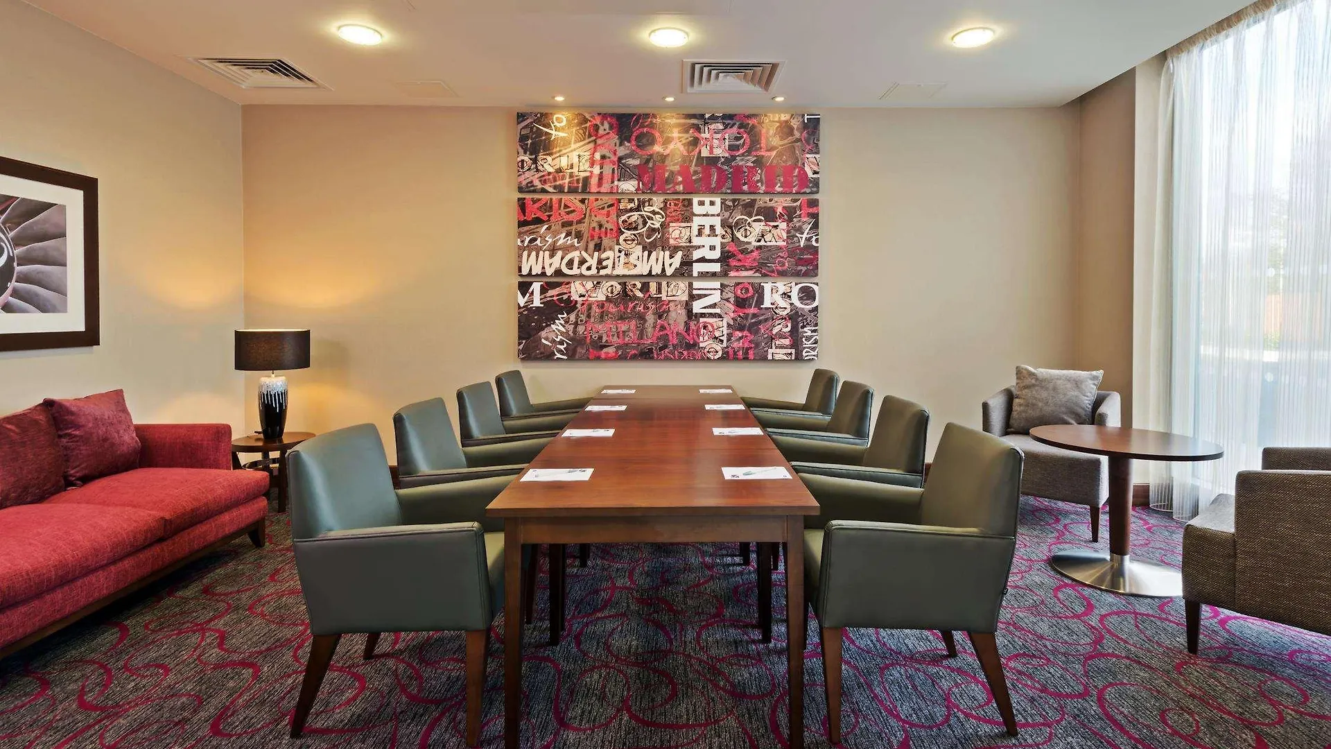 Hampton By Hilton Luton Airport Hotel