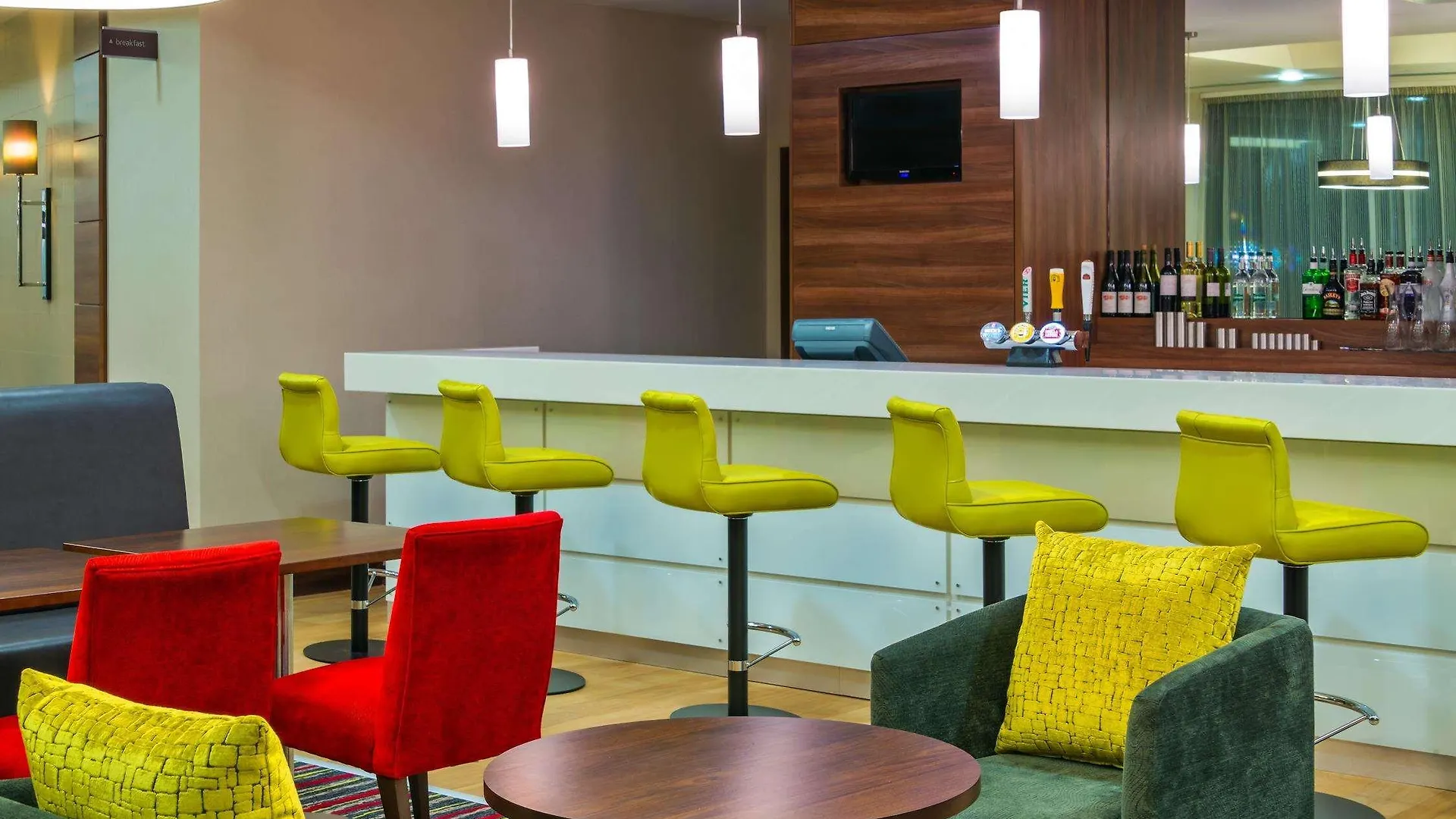 ***  Hampton By Hilton Luton Airport Hotel United Kingdom