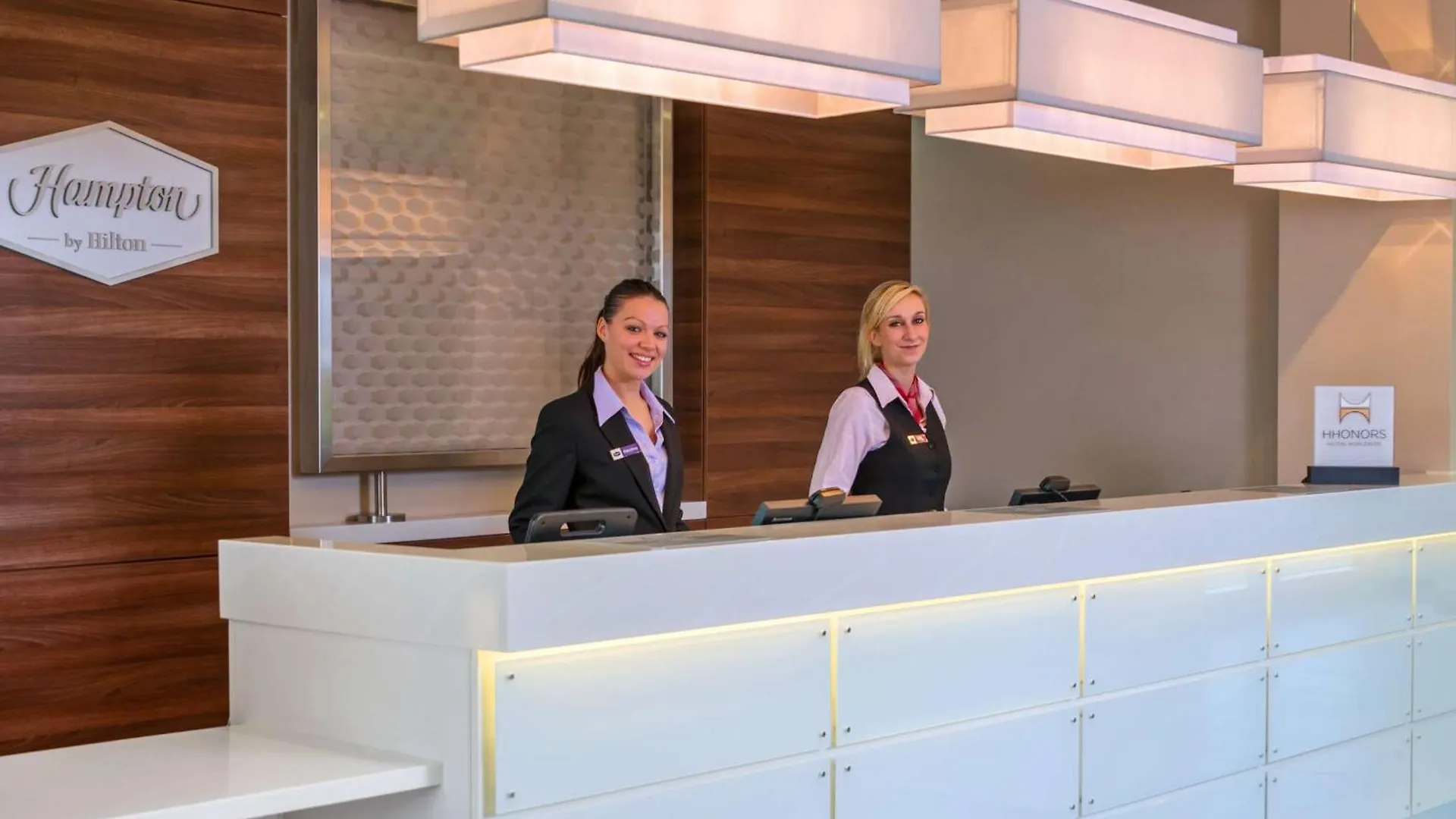 Hampton By Hilton Luton Airport Hotel United Kingdom