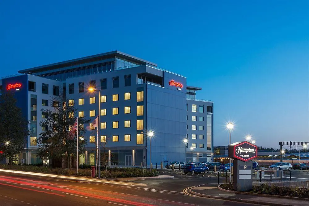 Hampton By Hilton Luton Airport Hotel