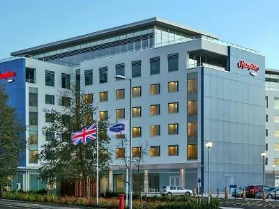 Hampton By Hilton Luton Airport Hotel  Luton (Bedfordshire)